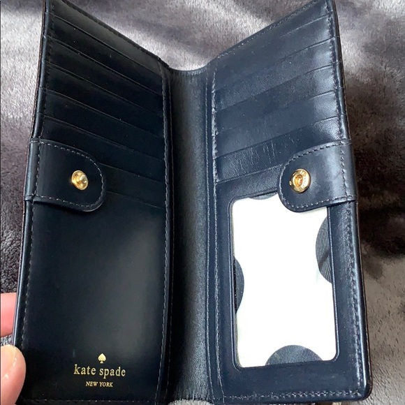 Kate Spade (3) - Picture 3 of 3